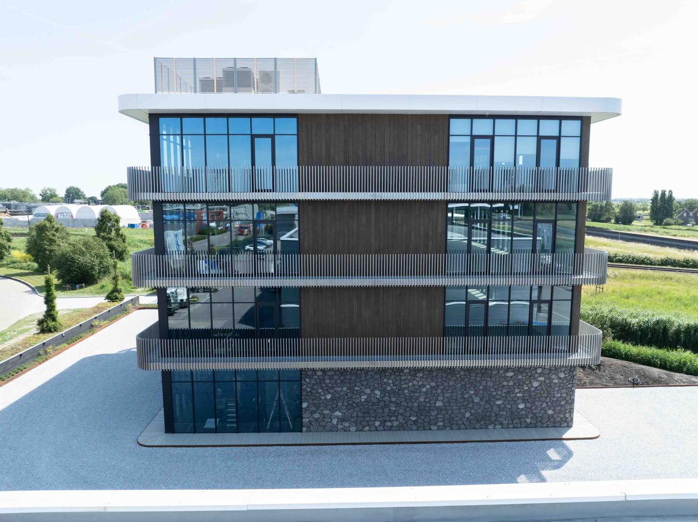 Nieuwbouw bedrijfspand Cebec Beveiligingen BV  Meer dan bouwen