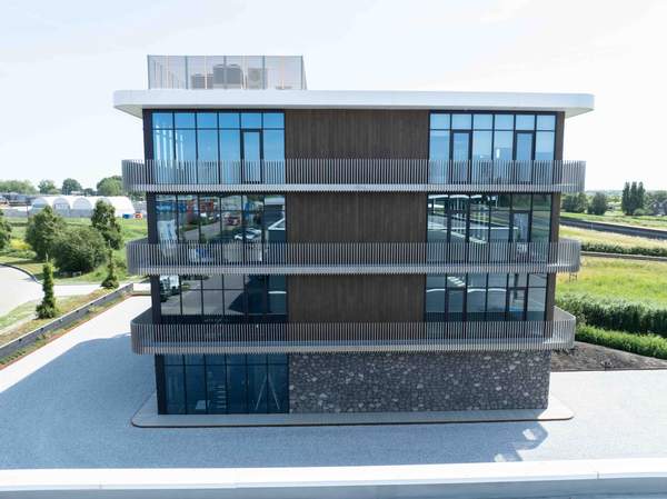 Nieuwbouw bedrijfspand Cebec Beveiligingen BV  Meer dan bouwen