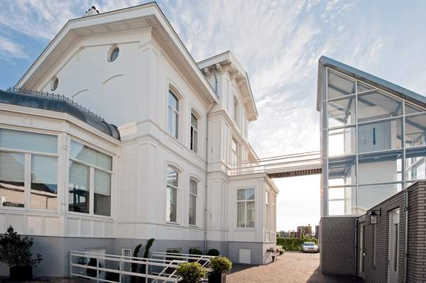 Volledige renovatie van het koetshuis Villa Nuova in Alphen aan den Rijn  Meer dan bouwen