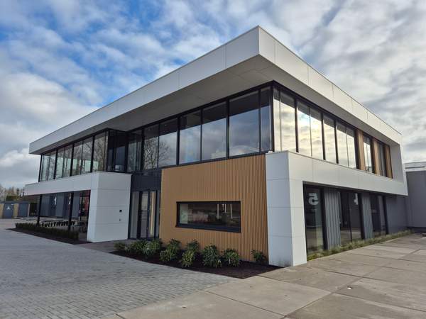 Aanbouw, opbouw, dakkapel of verbouwing, wij realiseren uw woonwensen  Meer dan bouwen