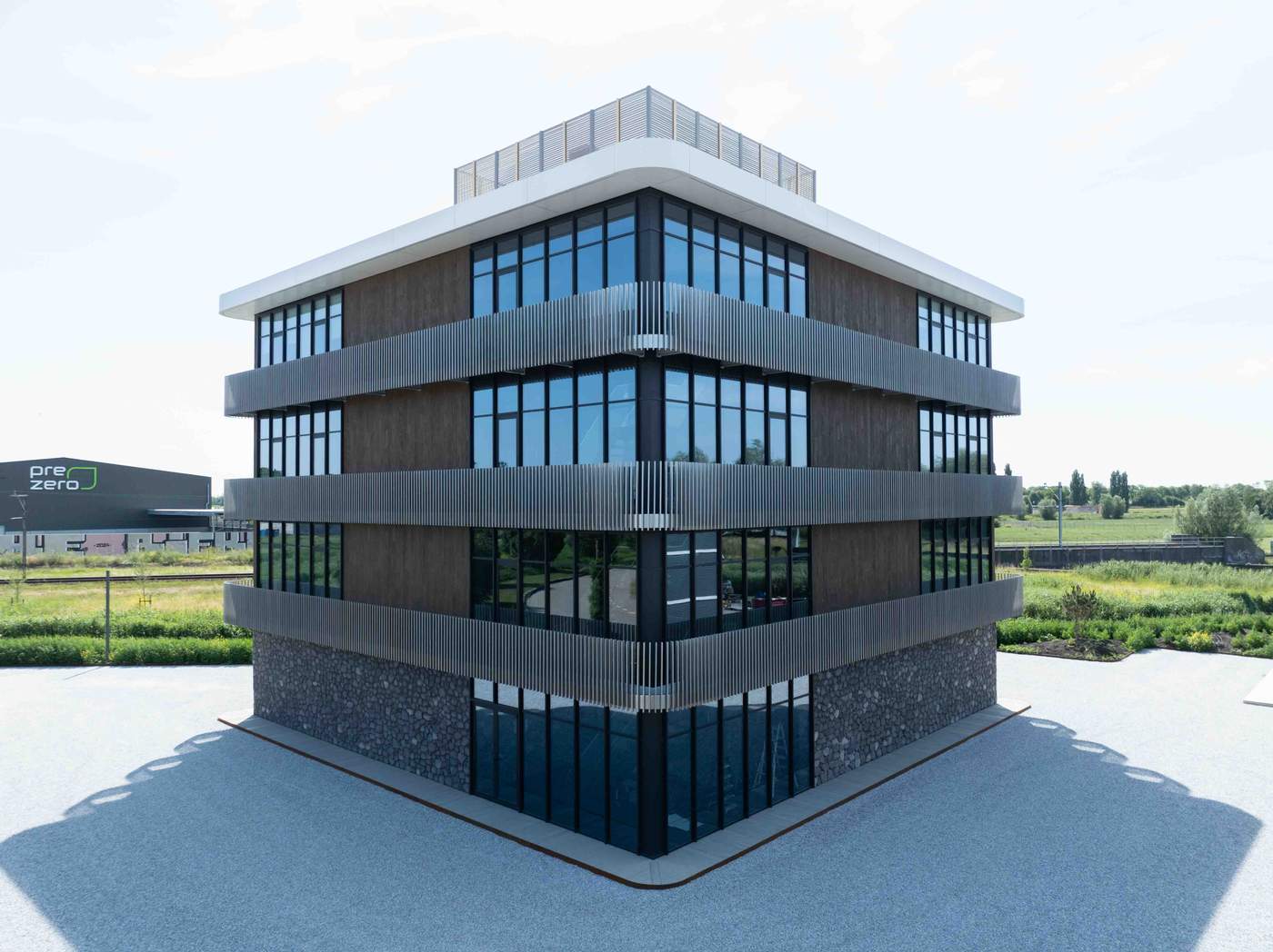 Nieuwbouw bedrijfspand Cebec Beveiligingen BV  Meer dan bouwen