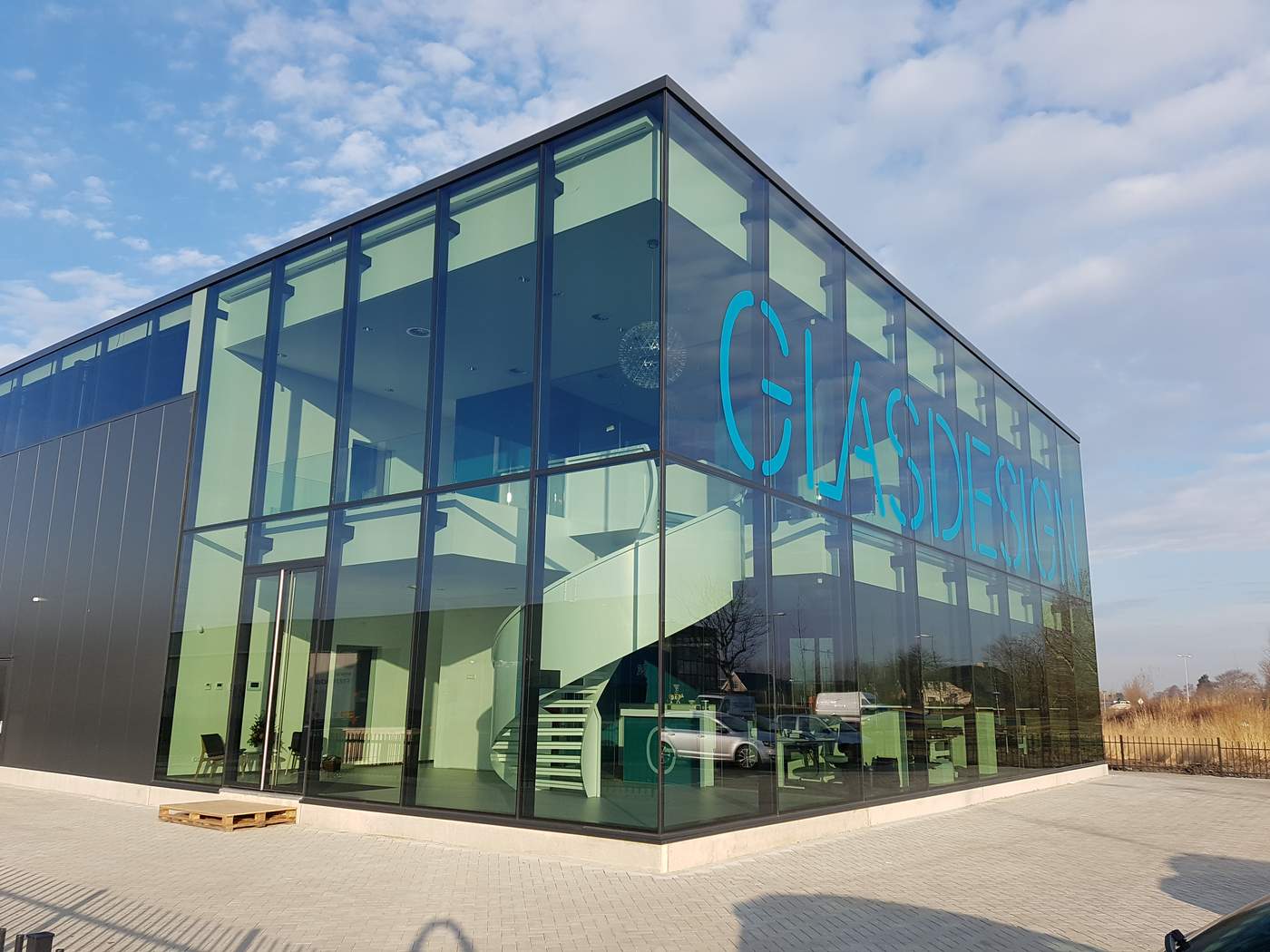 Nieuwbouw bedrijfspand Glasdesign  Meer dan bouwen