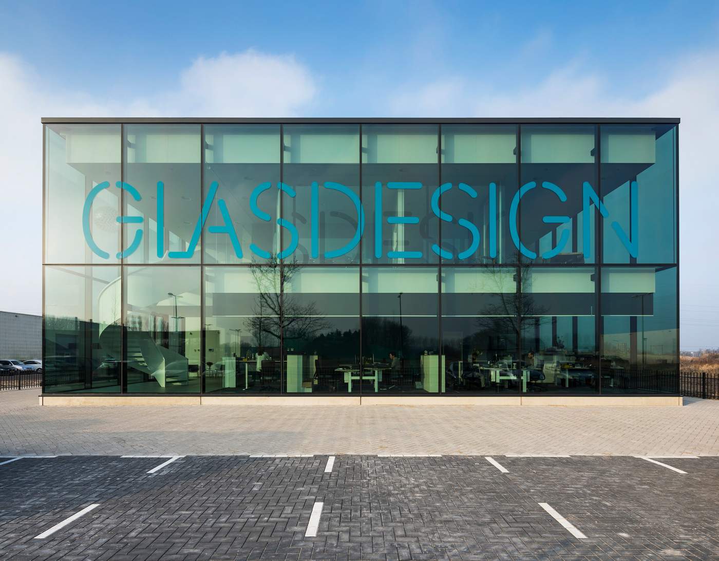 Nieuwbouw bedrijfspand Glasdesign  Meer dan bouwen