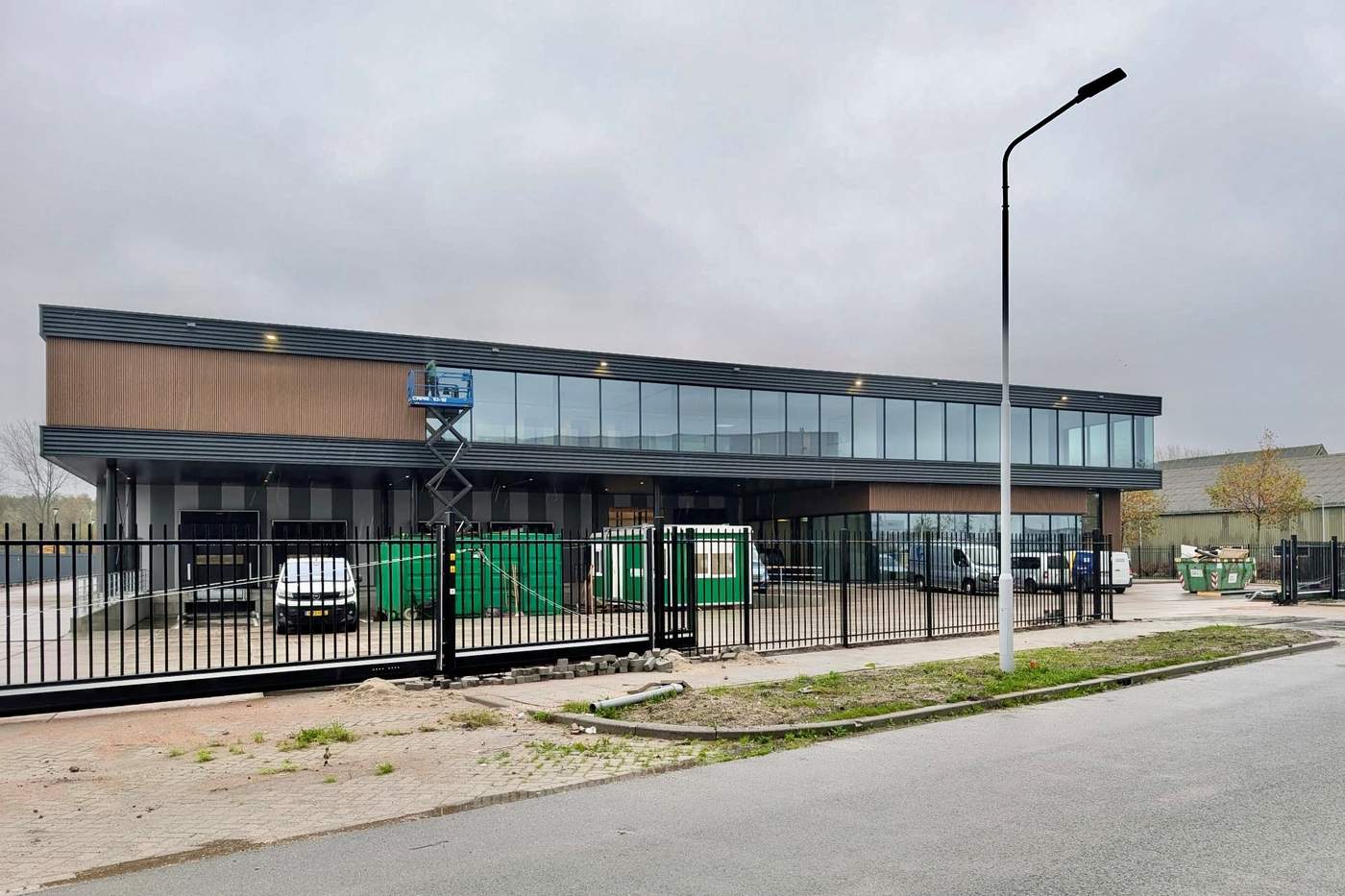 Nieuwbouw bedrijfspand Markkaweg Nieuw vennep  Meer dan bouwen