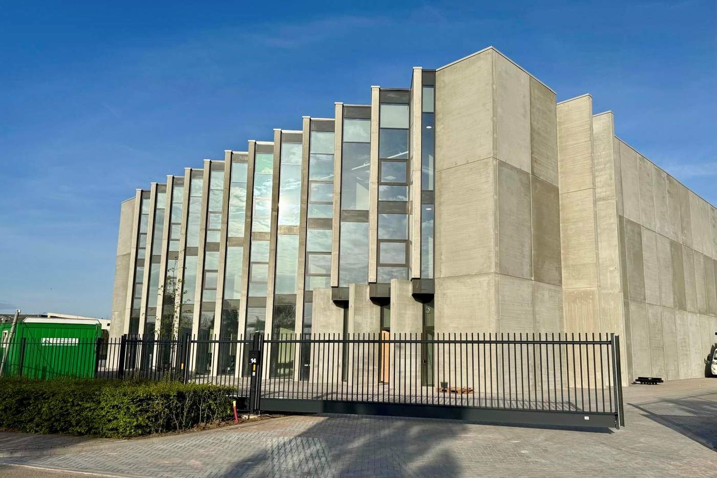 Nieuwbouw bedrijfspand Alphen aan den Rijn  Meer dan bouwen