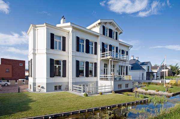 Volledige renovatie van het koetshuis Villa Nuova in Alphen aan den Rijn  Meer dan bouwen